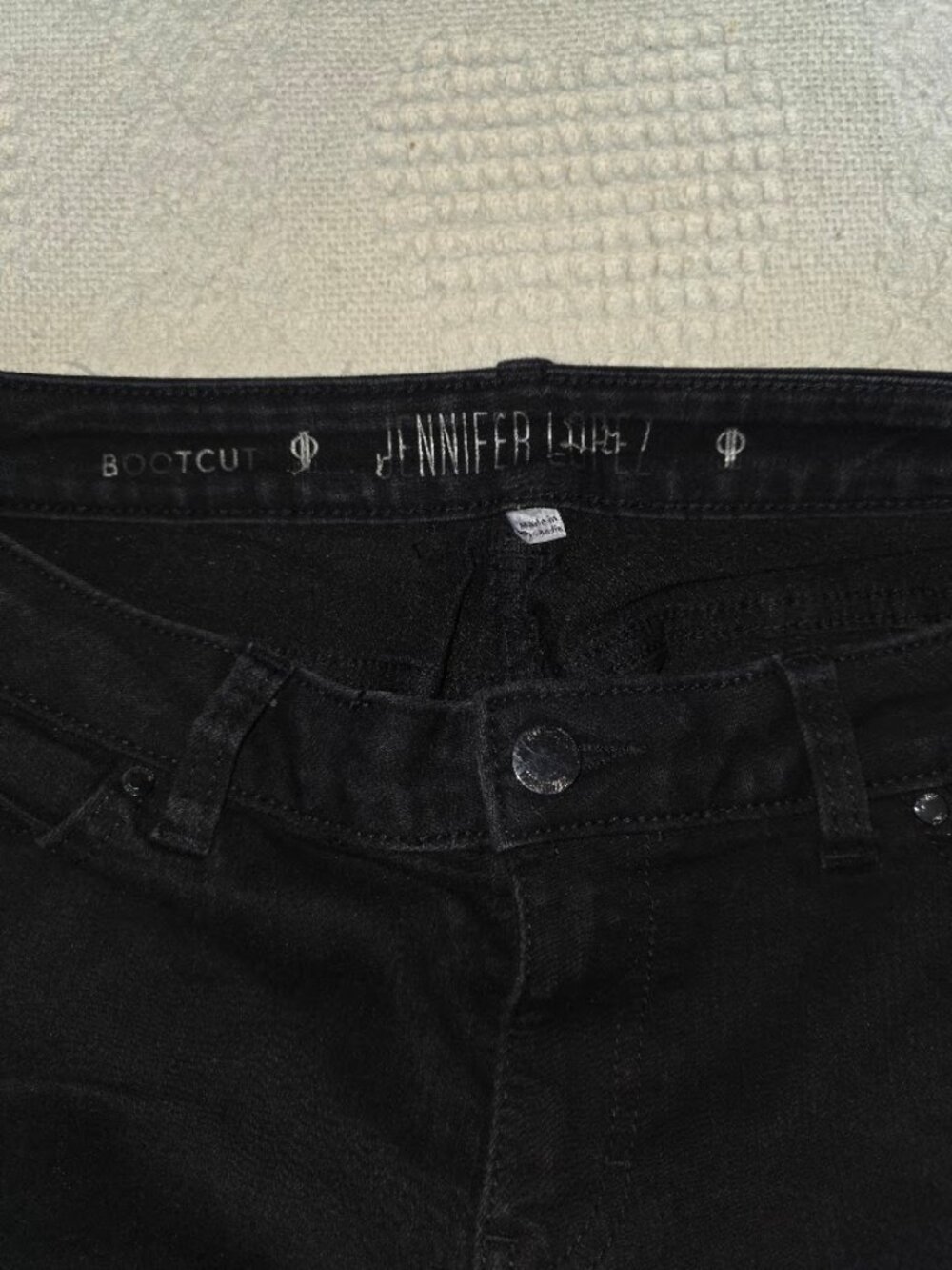 Jennifer Lopez Bootcut Jeans – Size 10 – Black 🖤 - Picture 3 of 5
